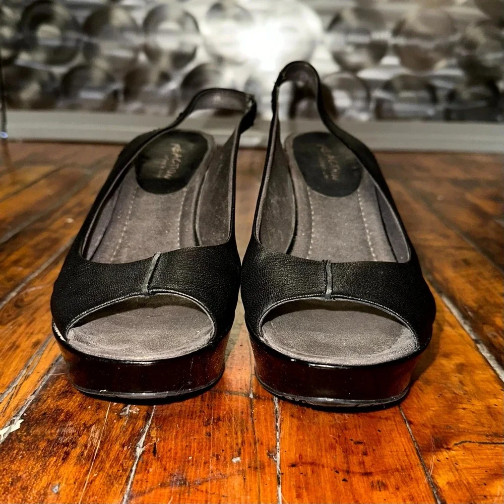 Kenneth Cole Reaction Sole Envy Platform Wedge Sandals Women's Size 10 Black